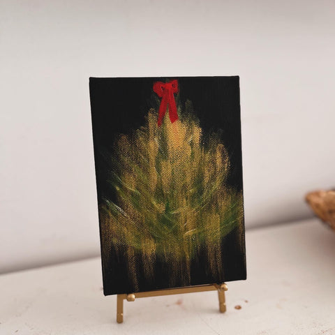 Tiny tinsel tree 1