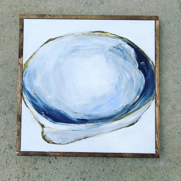 blue clam shell inside